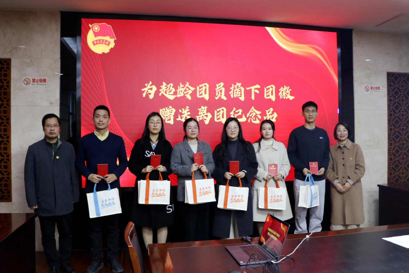 1766370506902059064.png 1766370506902059064.png